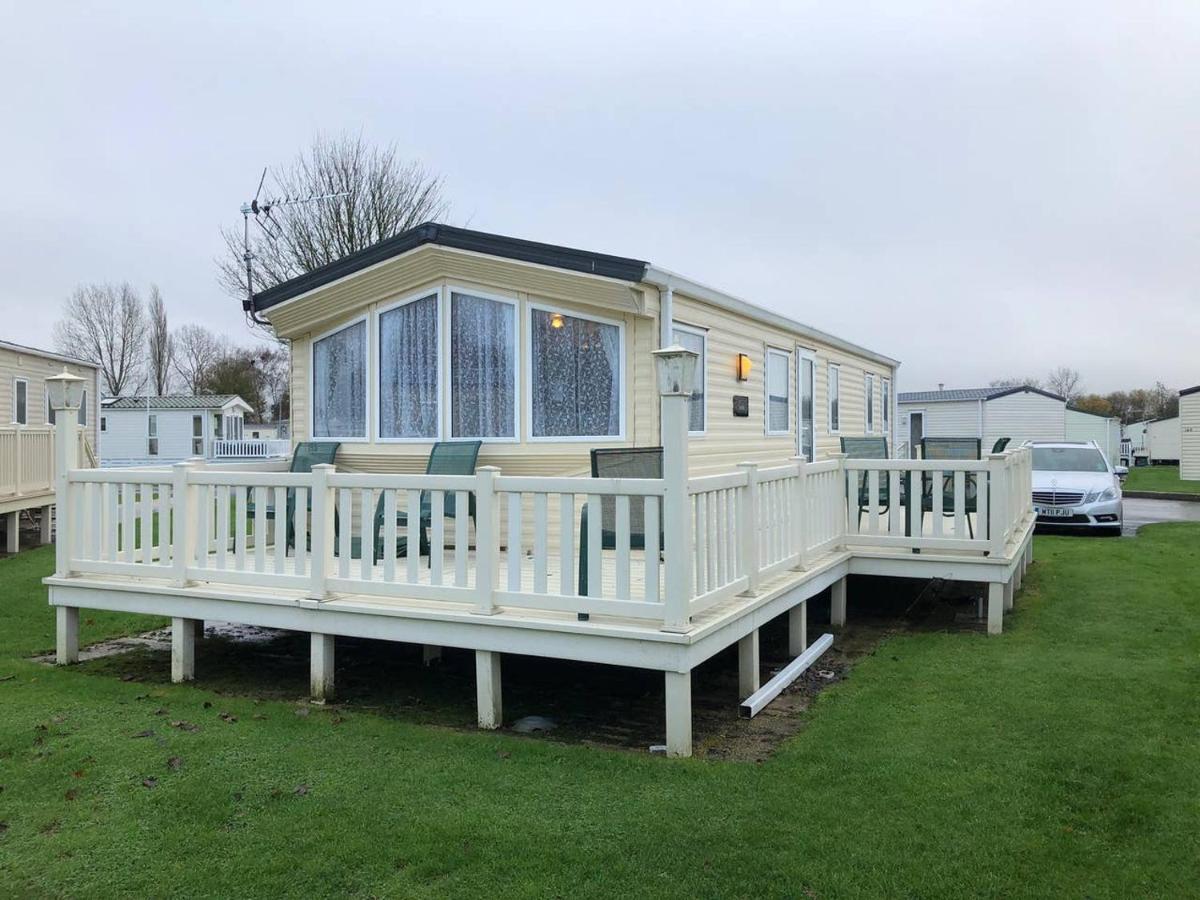 Caravan In The Cotswolds Villa Cirencester Exterior foto