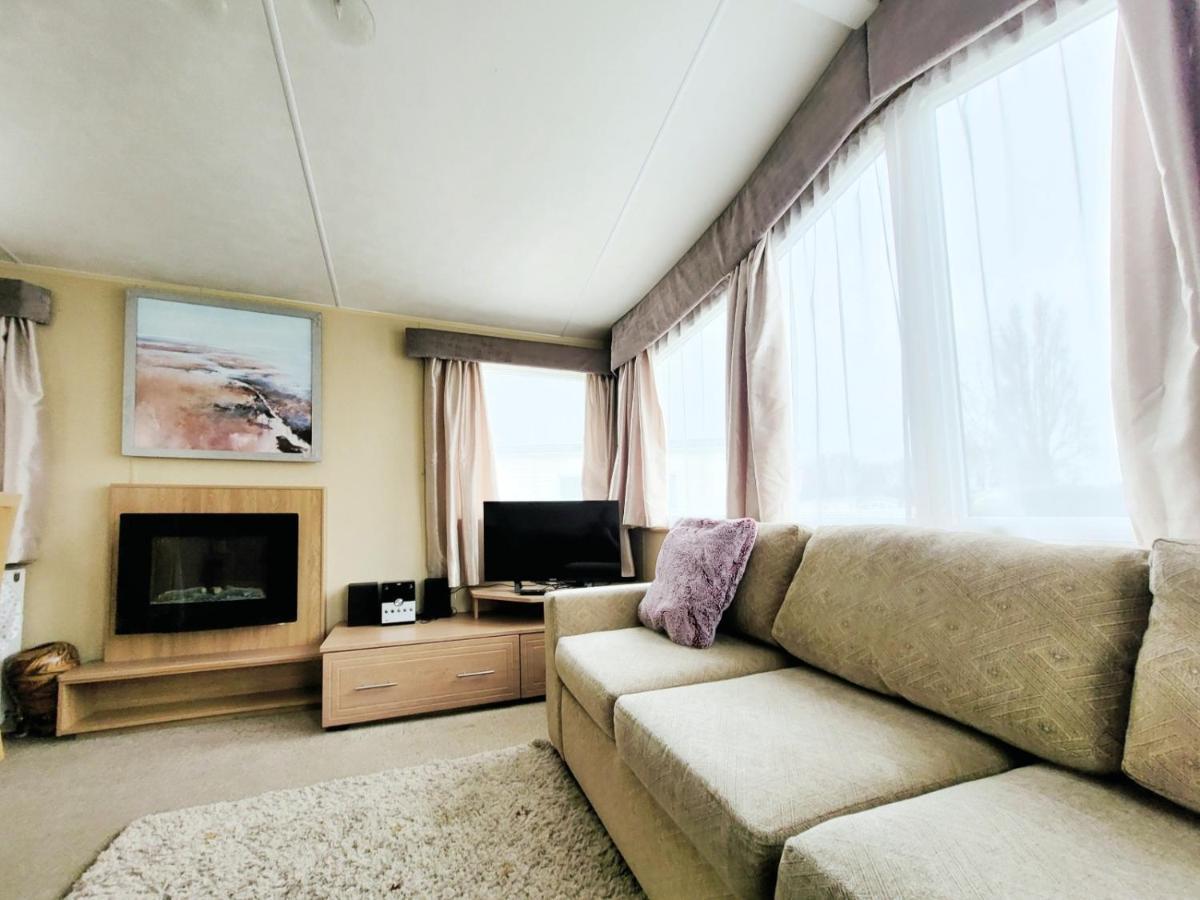 Caravan In The Cotswolds Villa Cirencester Exterior foto