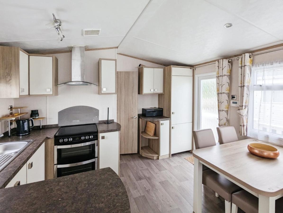 Caravan In The Cotswolds Villa Cirencester Exterior foto