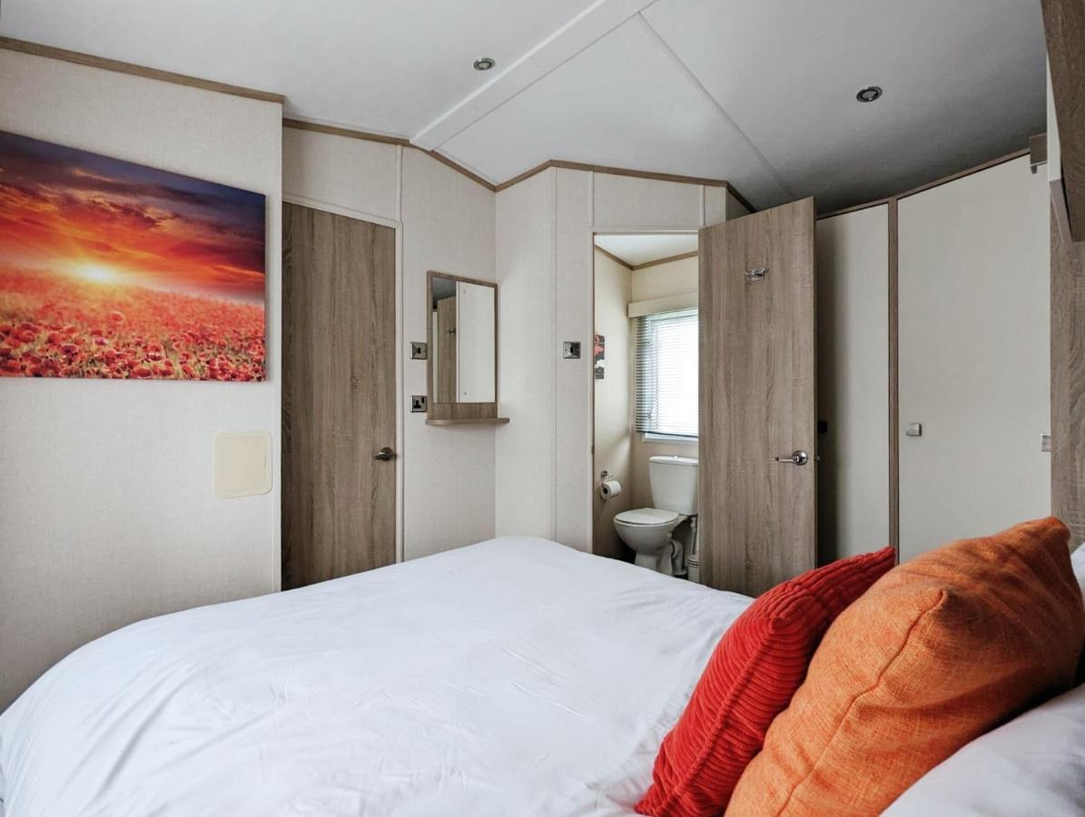 Caravan In The Cotswolds Villa Cirencester Exterior foto