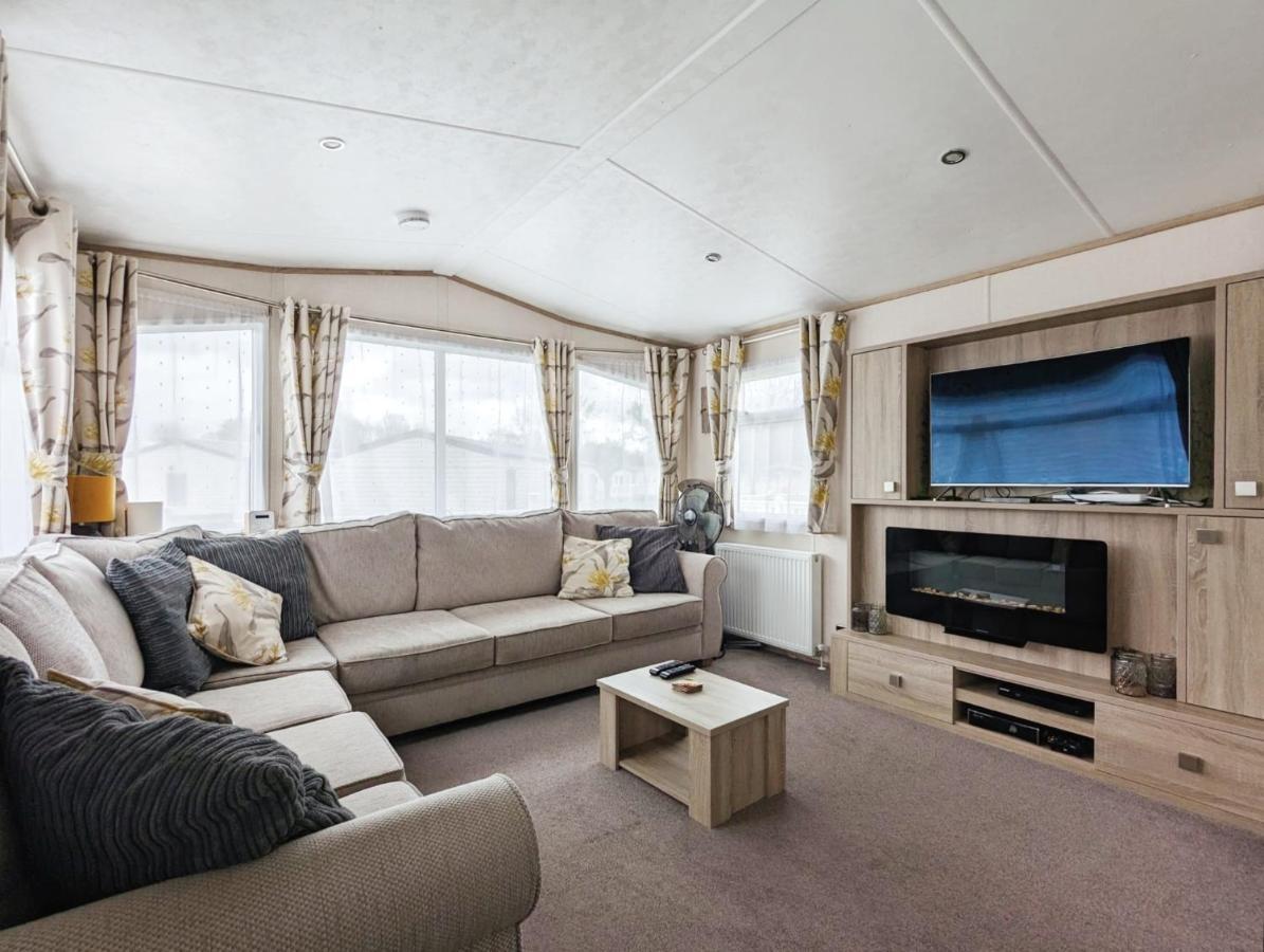 Caravan In The Cotswolds Villa Cirencester Exterior foto